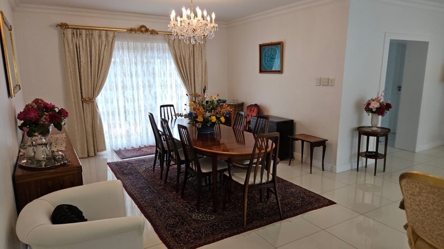 4 Bedroom Property for Sale in Constantia Western Cape